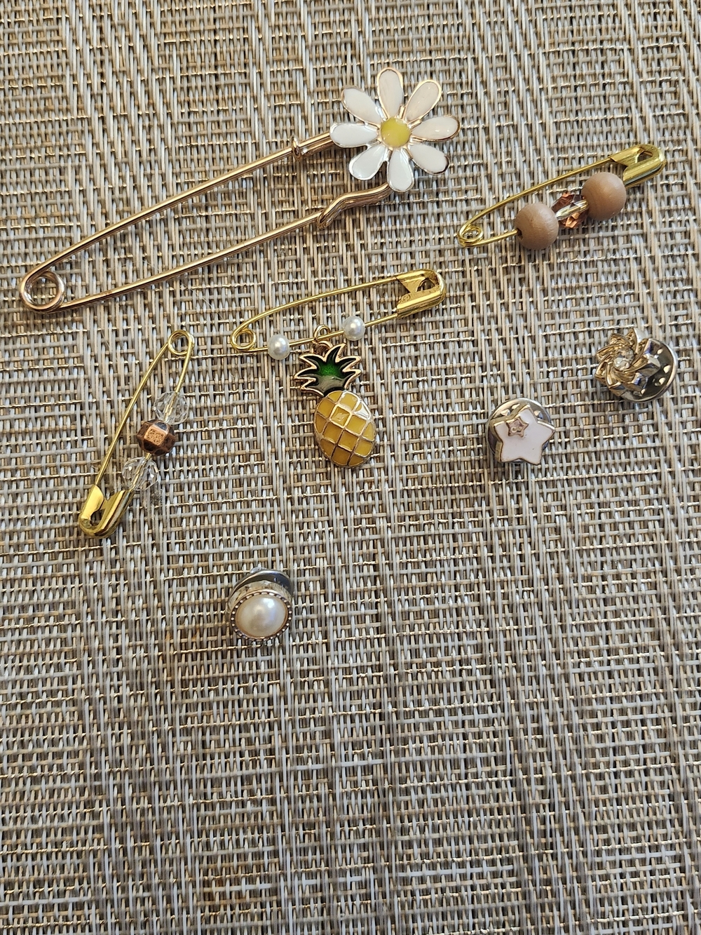 Gold-Tone Daisy & Pineapple Safety Pin Jewelry Set - Women Jewelry